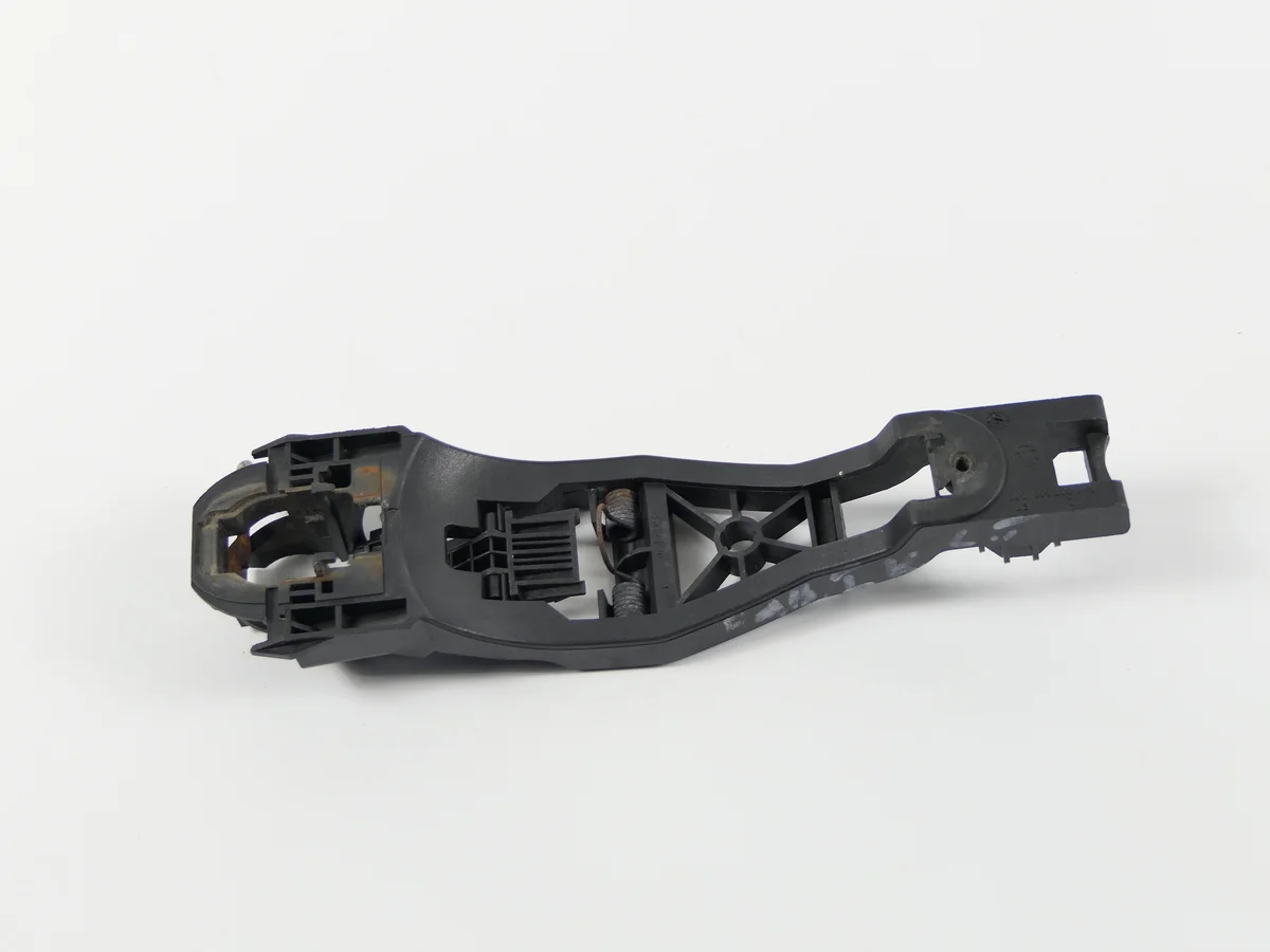 Soporte Manija Puerta Trasera Izquierda Skoda Octavia I