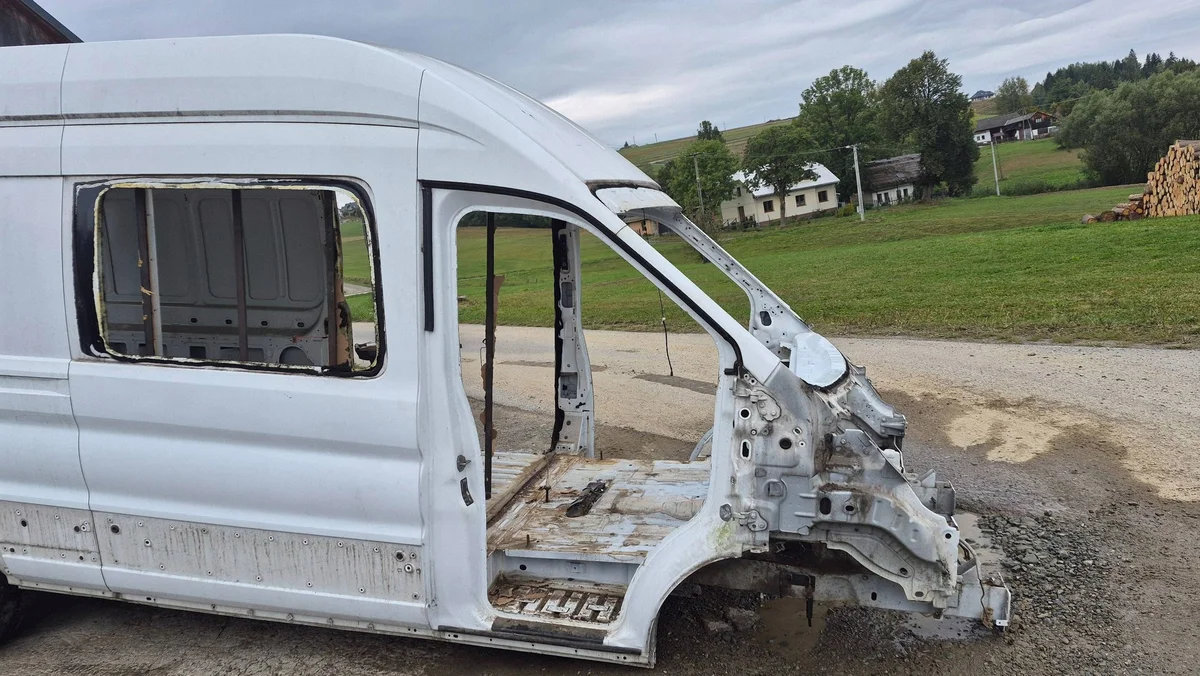 Ford Transit MK8 Front Quarter Panel Frame XRA9148