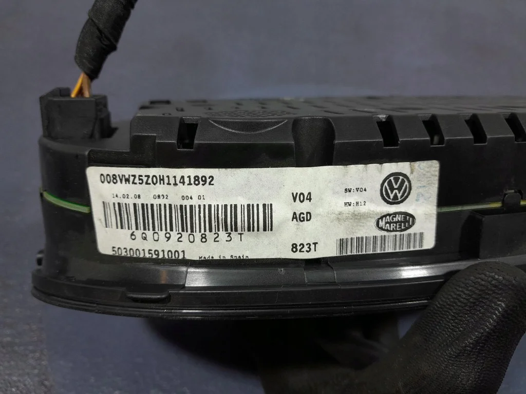 VW Polo IV 9N 05- Tacho 1.2 60PS 6Q0920823T image 7