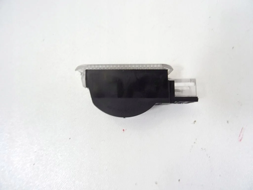 SEAT LEON III Lampe d'habitacle 4B0947416A image 3