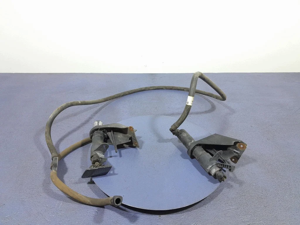 VW Polo IV 9N LIFT 05- Lave-phares Kit 2pcs