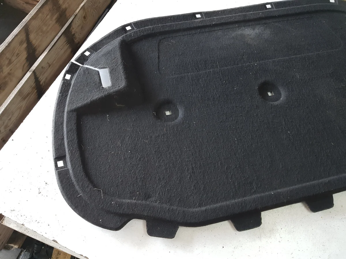 VW Passat B8 14-18 Dämmung Motorhaube image 3
