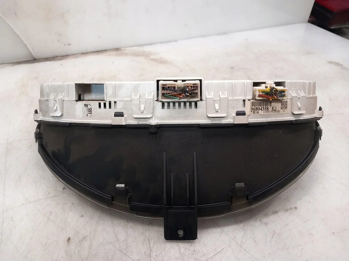 Cruscotto Chevrolet OE 96804358EJ Usato image 4