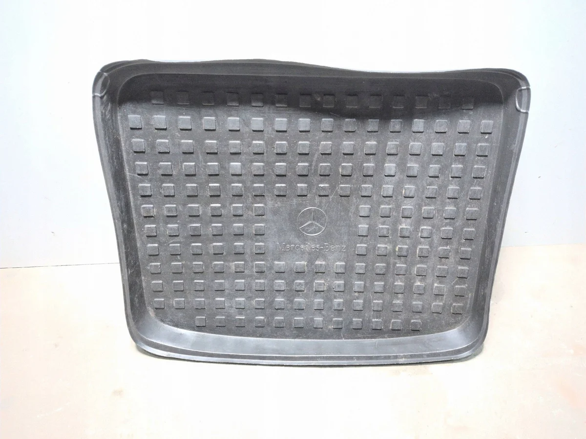 Mercedes W245 Kofferraummatte B66680027