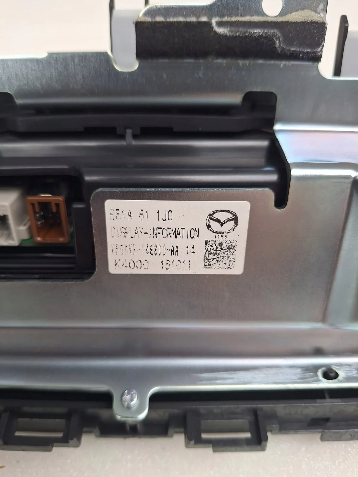 Mazda 3 Navigatie Radio Scherm Frame image 3