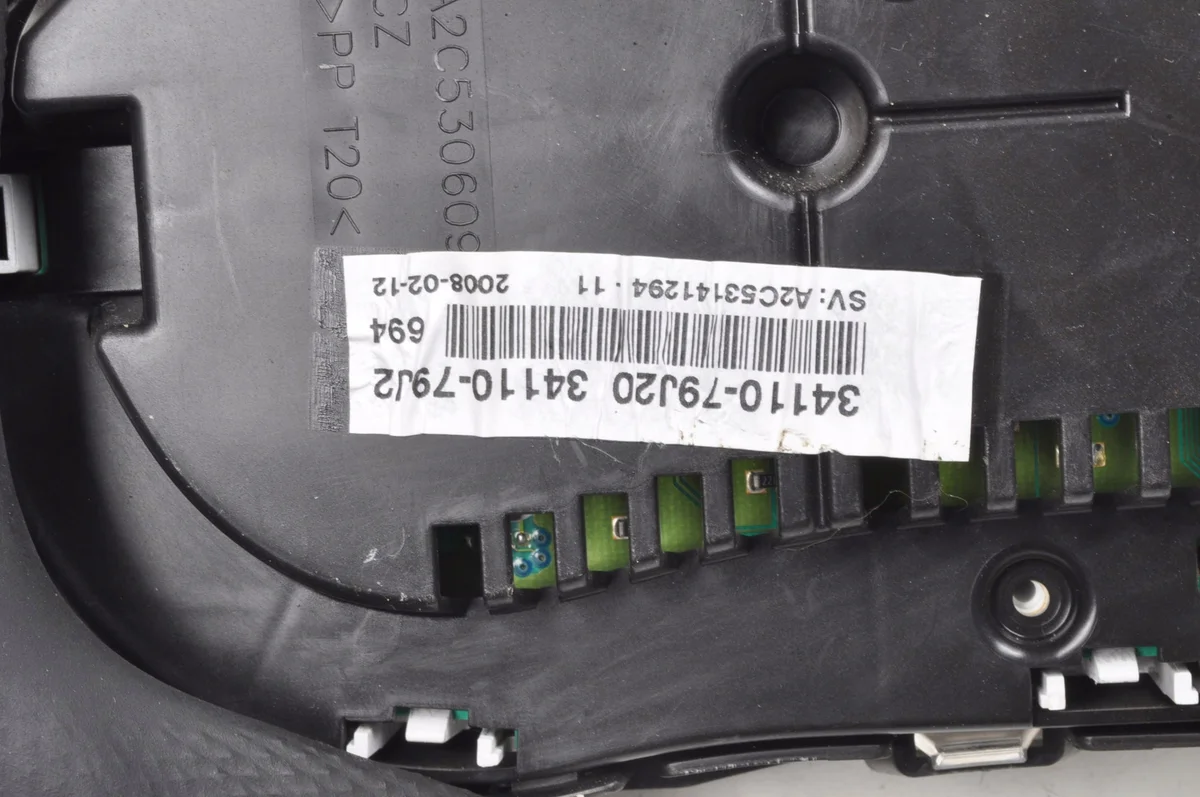 Suzuki OE 34110-79J20 Gebraucht image 7