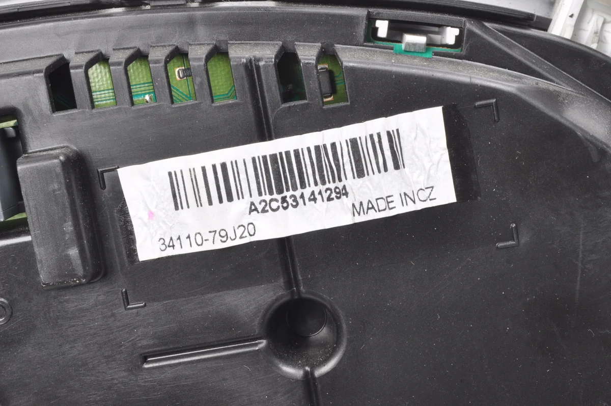 Suzuki OE 34110-79J20 Gebraucht image 9