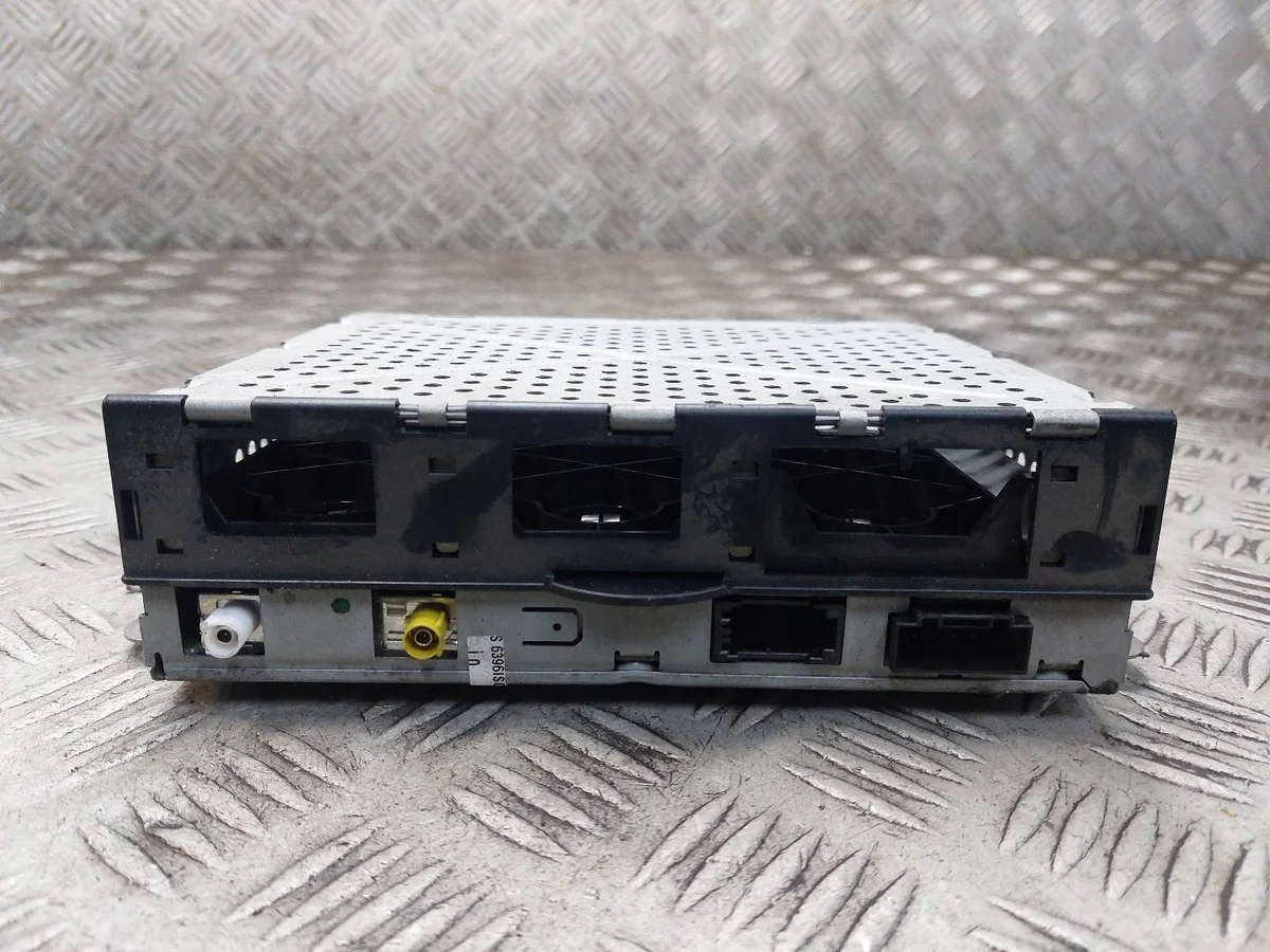 Radio Audi A8 D3 Tuner 4E0035541E Usado