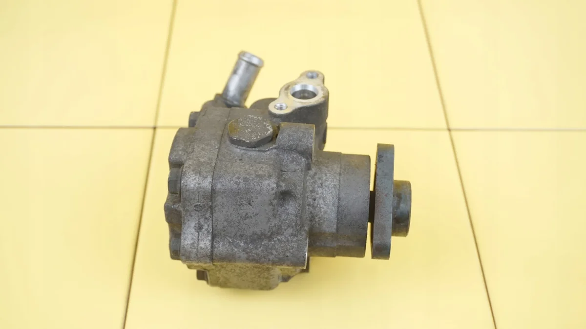 Ohjaustehostimen pumppu VW Amarok 2.0 TDI image 5