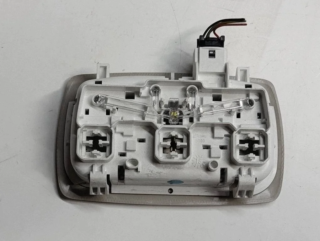 Luz interior Renault Captur I 264309166RZ6 image 4