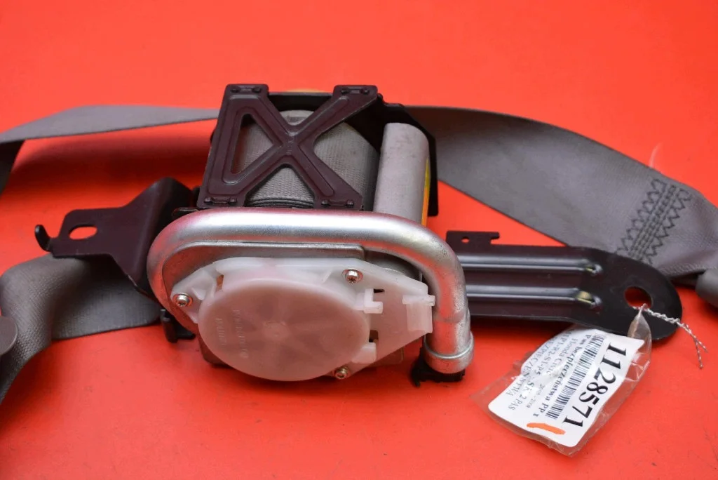 Gurtstraffer Rechts Vorne Honda Civic 8 image 4