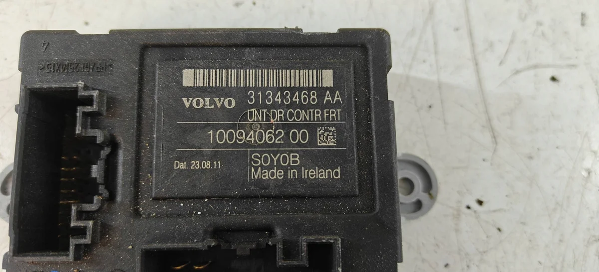 Volvo XC60 1 Lift Türsteuergerät rechts hinten image 3