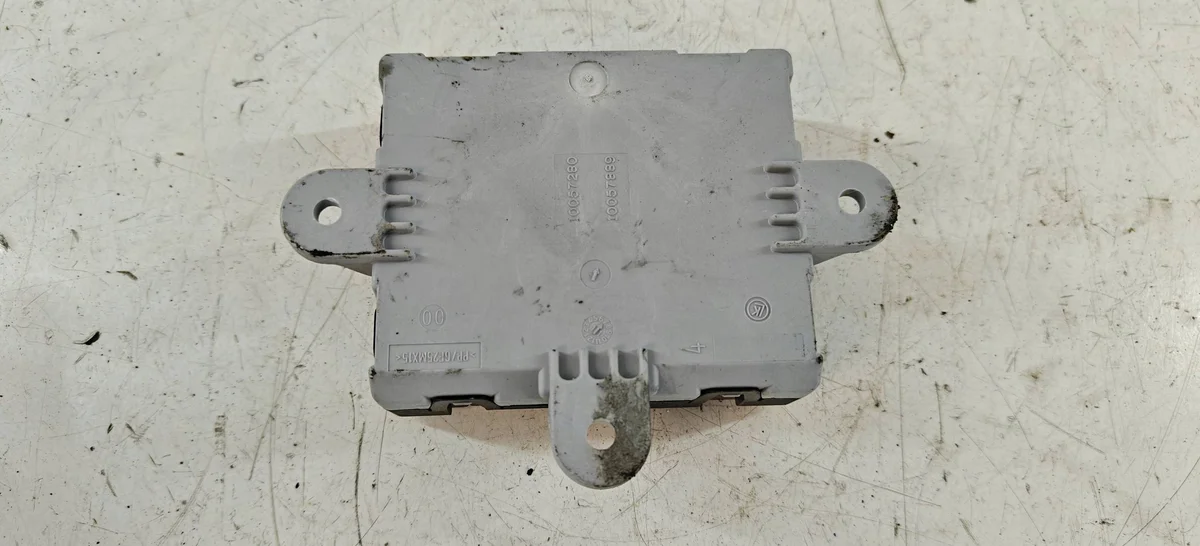 Volvo XC60 1 Lift Türsteuergerät rechts hinten image 4
