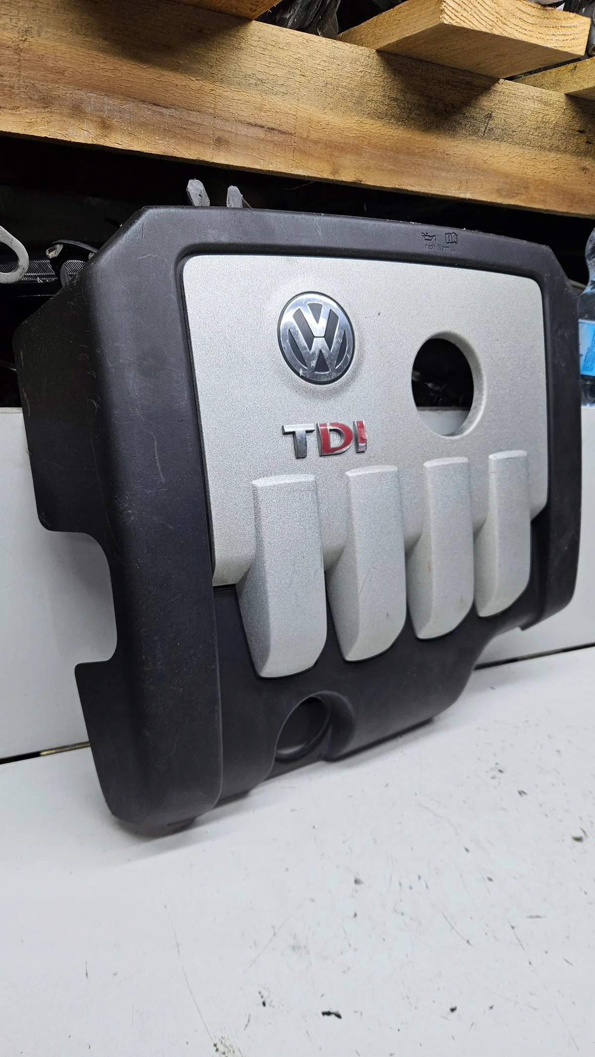 Volkswagen Touran 2.0 TDI Moottorin suoja
