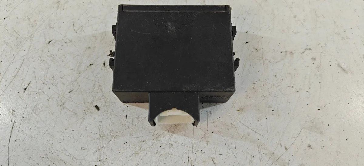 Toyota Avensis T25 Modul Steuergerät 8978005040 image 4