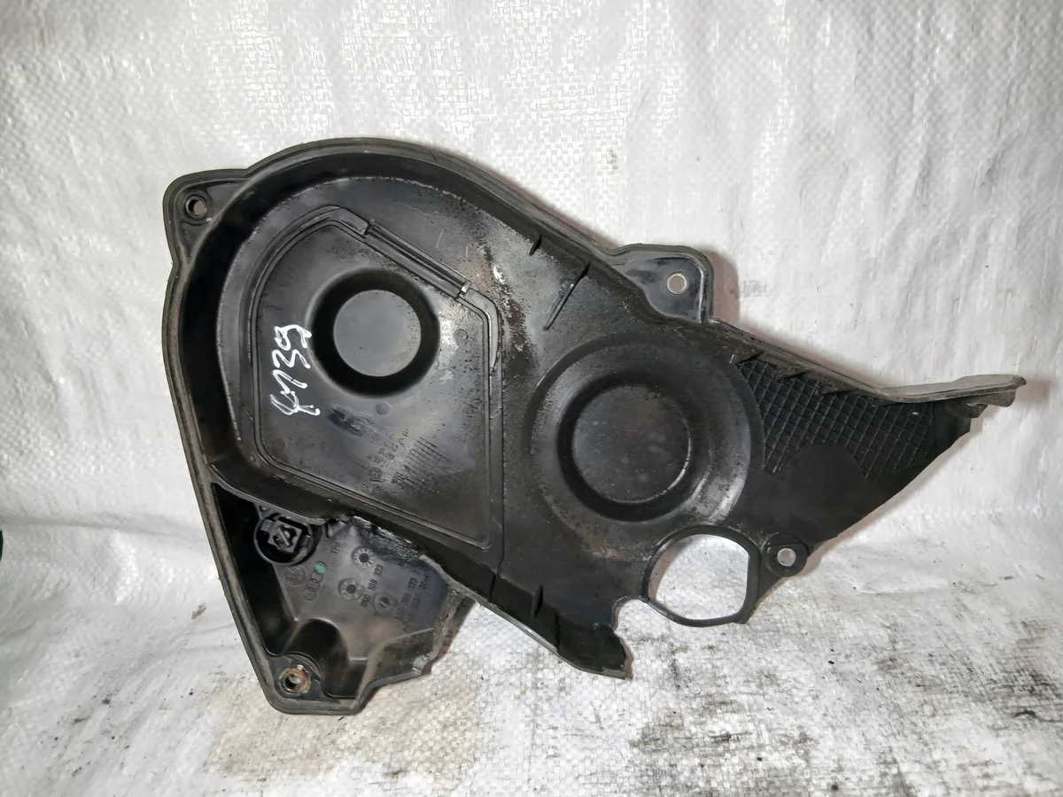 Boîtier de distribution VW Passat B6 06D109167A image 3