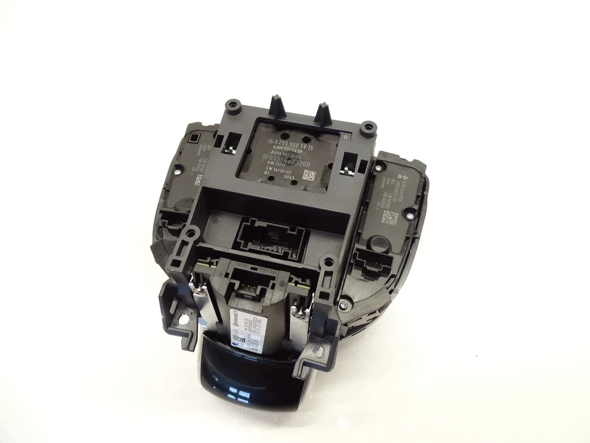 Mercedes C-Class W205 iDrive Controller Panel image 4