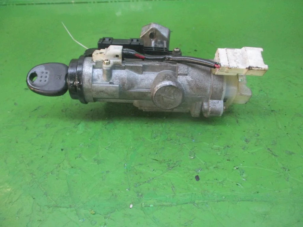 HYUNDAI ELANTRA III Kytkin F-119279- image 3