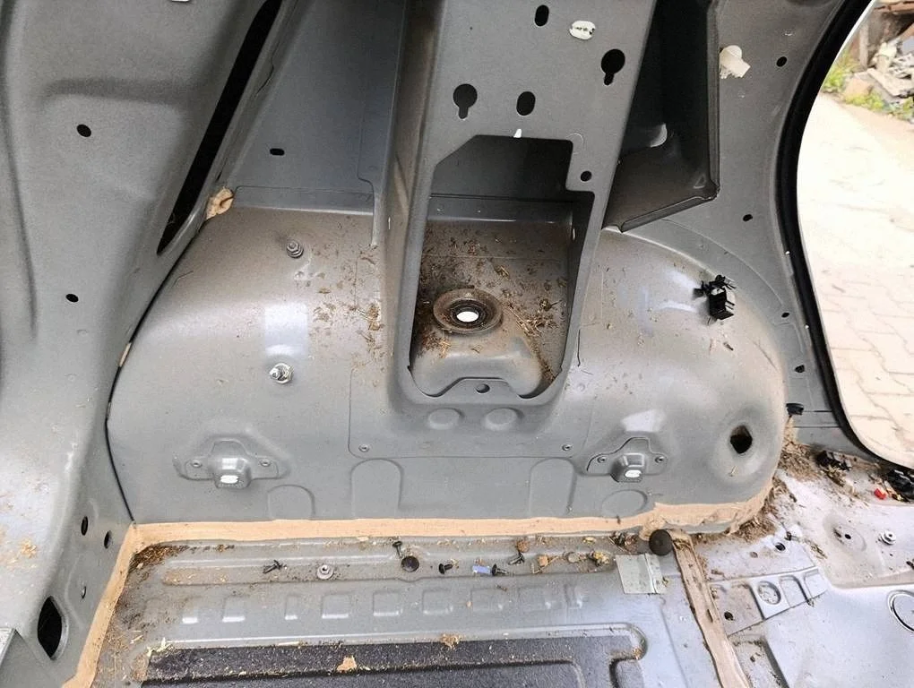 Renault Captur I LIFT Kotflügel links hinten image 3