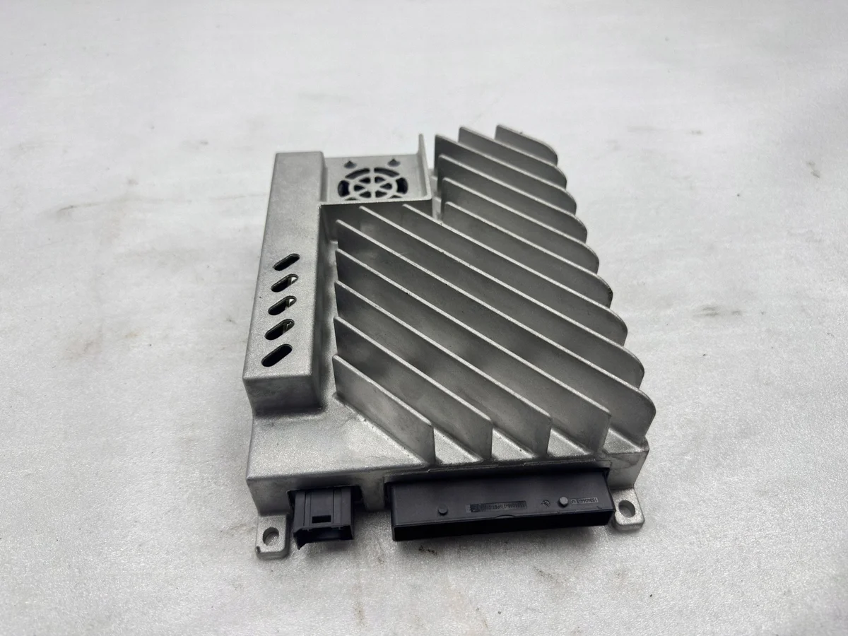 Amplificador Áudio Mercedes-Benz ML W166 A1669008612