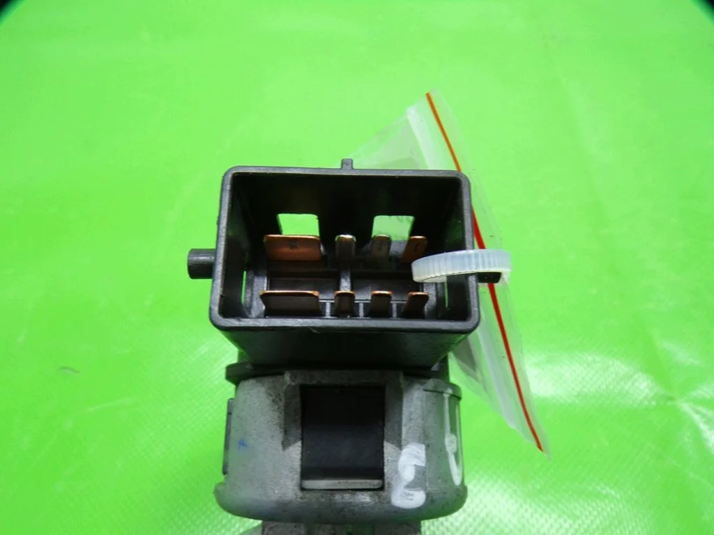 Mazda 3 kytkin F-347905- AC image 6