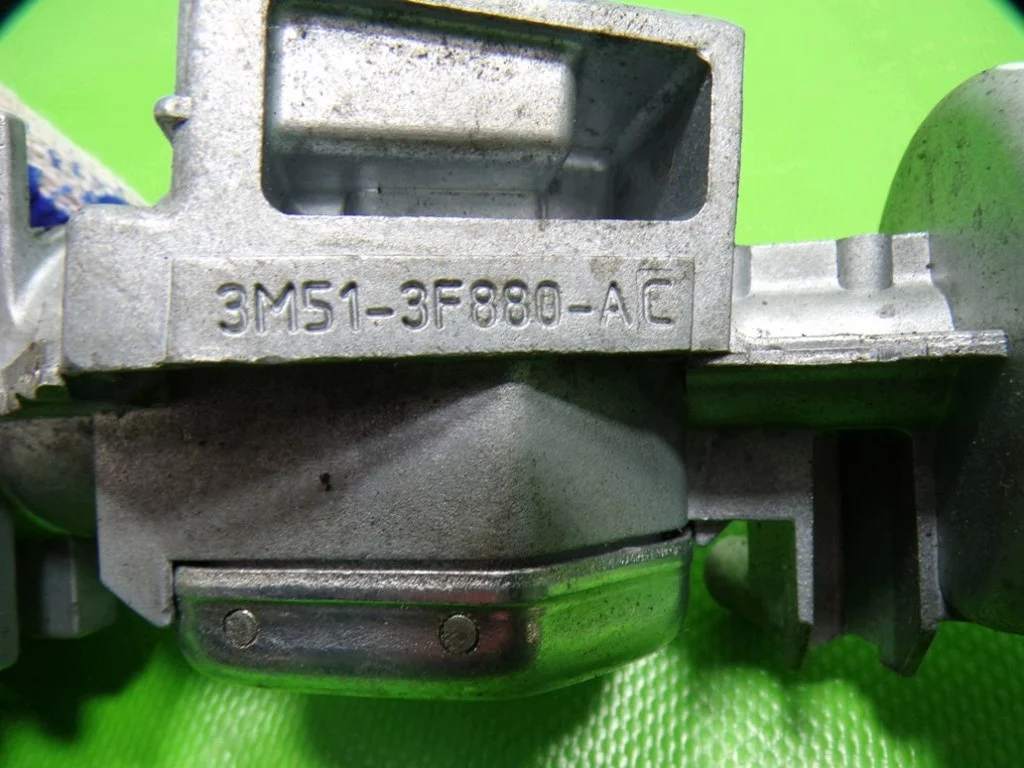 Mazda 3 kytkin F-347905- AC image 7
