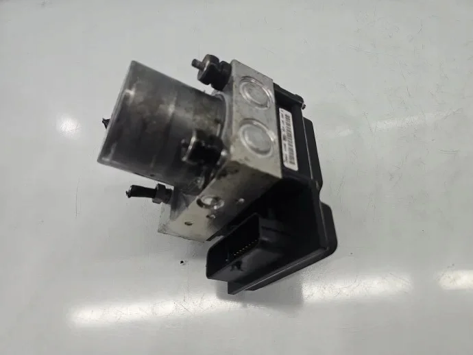 ABS-pump Peugeot 3008 9677025380