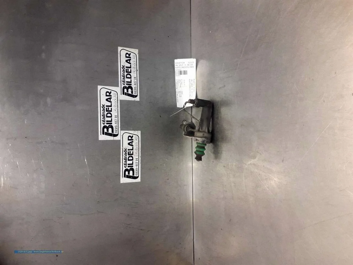 Cilindro Esclavo Volkswagen Golf V 6Q072126D