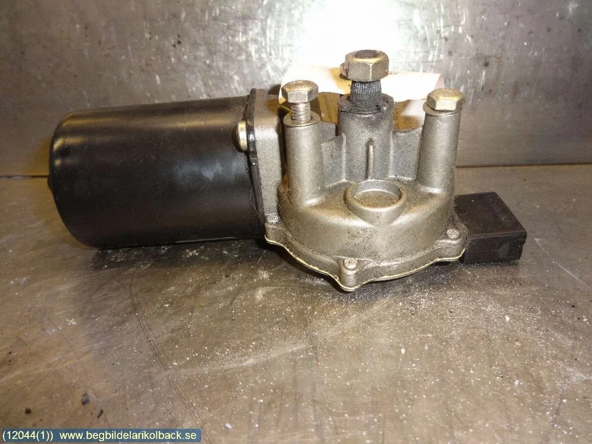 Volkswagen Golf IV Ruitensproeiermotor 1J1955113B