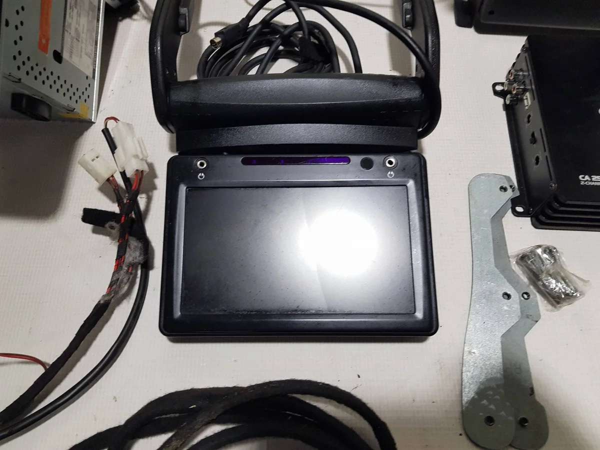 DVD Android per bracciolo Mercedes ML W164 image 4