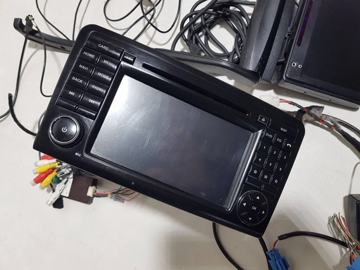 DVD Android per bracciolo Mercedes ML W164 image 8