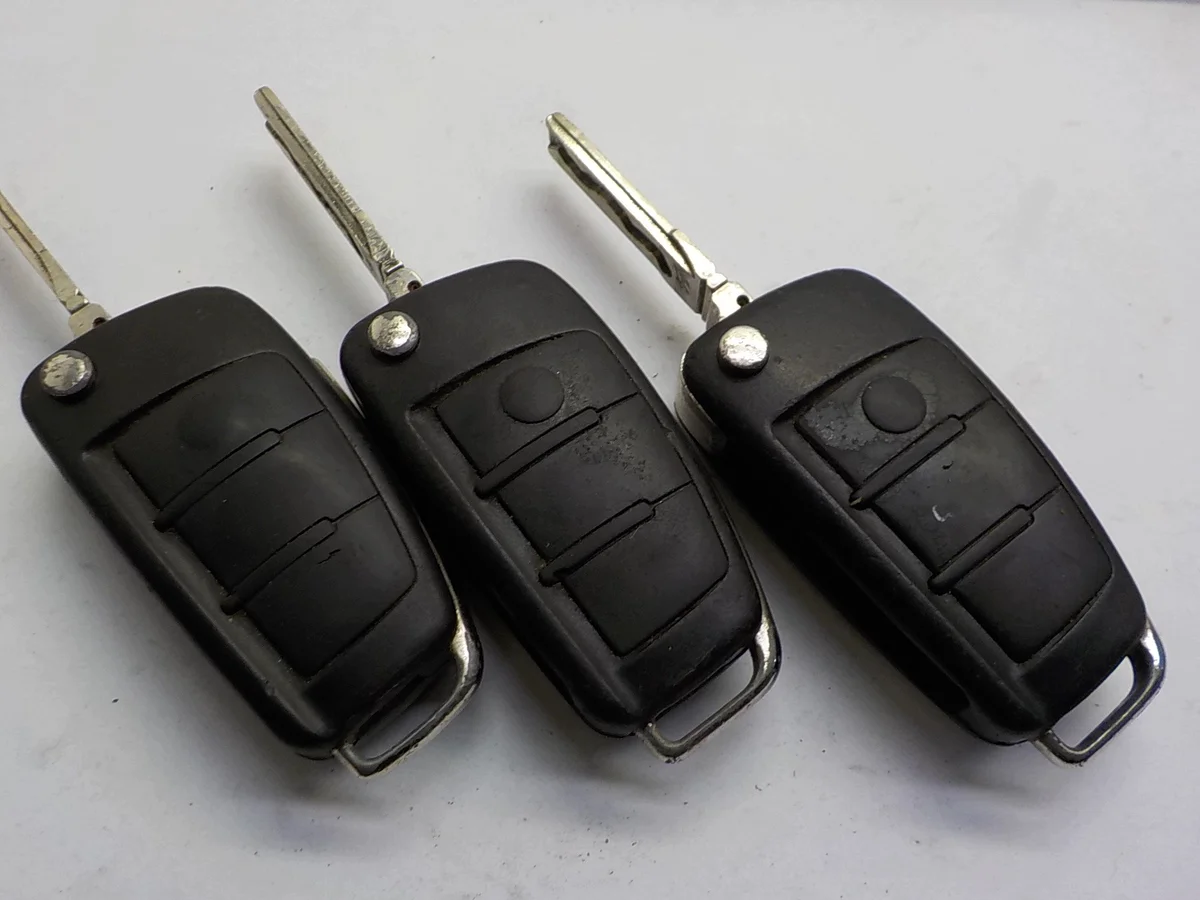 Audi A4 B7 Schlüssel 433 MHz image 4