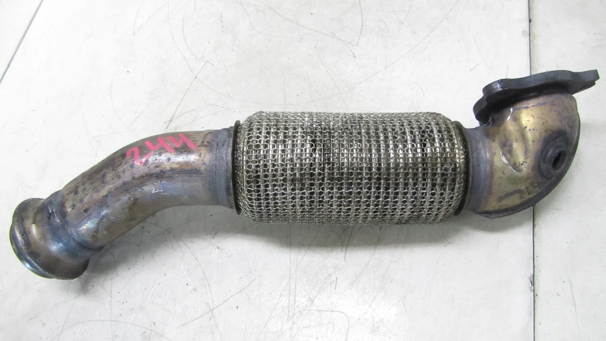 Conector escape Mercedes CLA C117 X117 W117