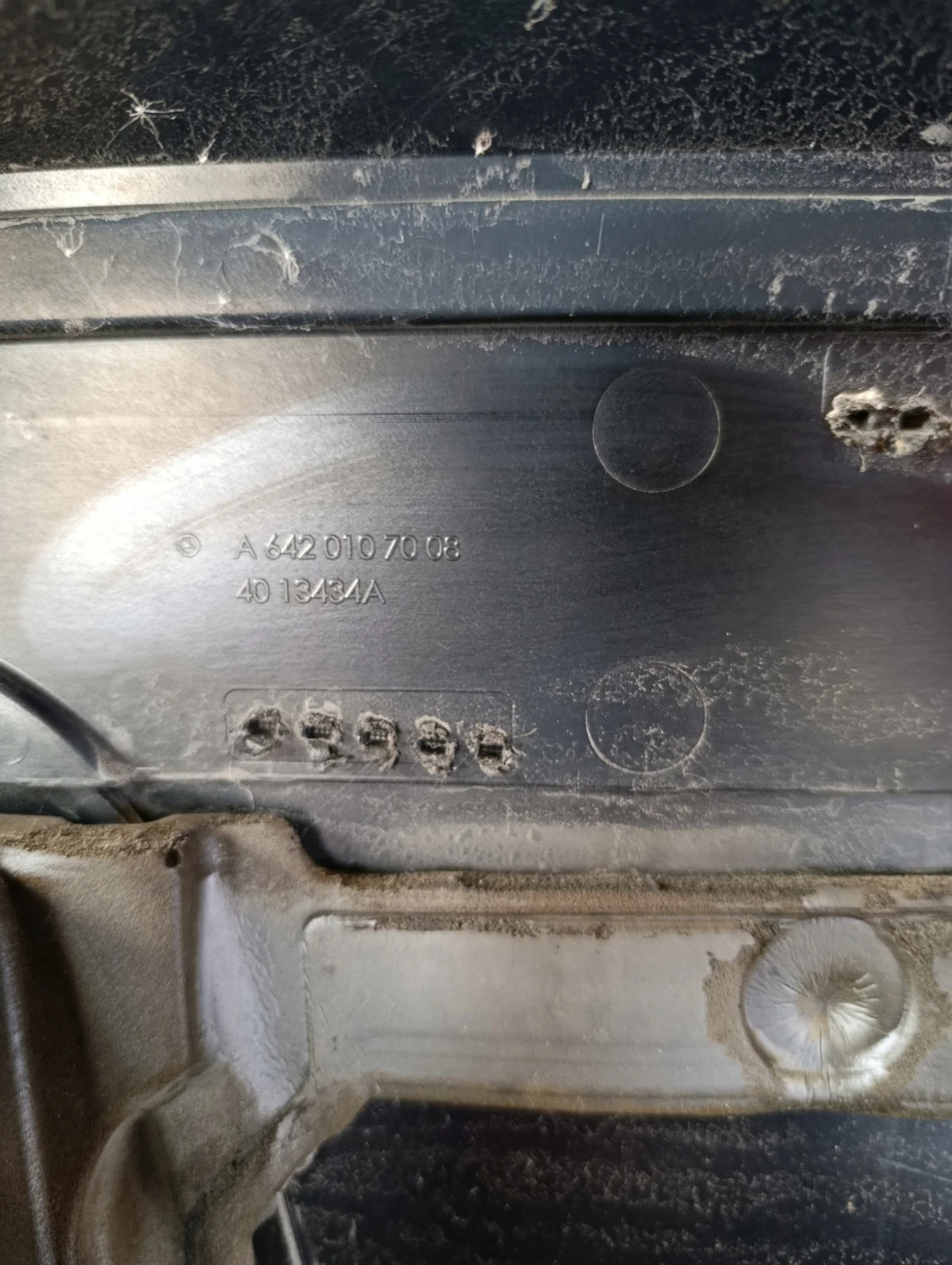 Mercedes GLE W166 Motorafdekking A6420107008 image 3