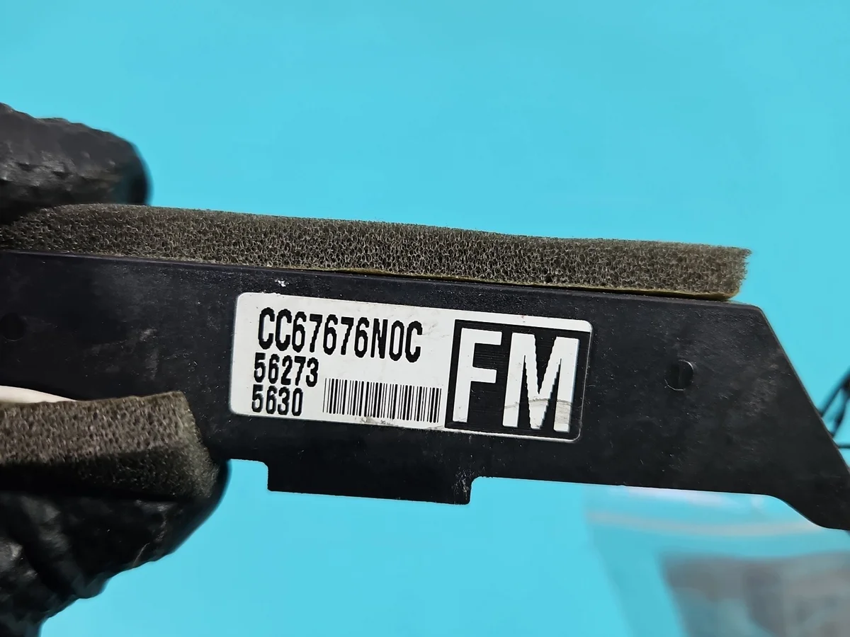 Amplificateur antenne Mazda FM 2 broches image 3