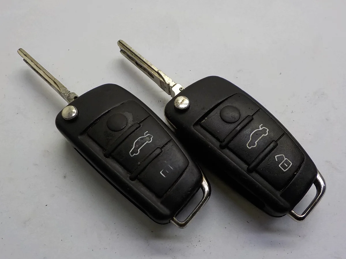 Clé télécommande Audi A3 II 8P 434 MHz image 4