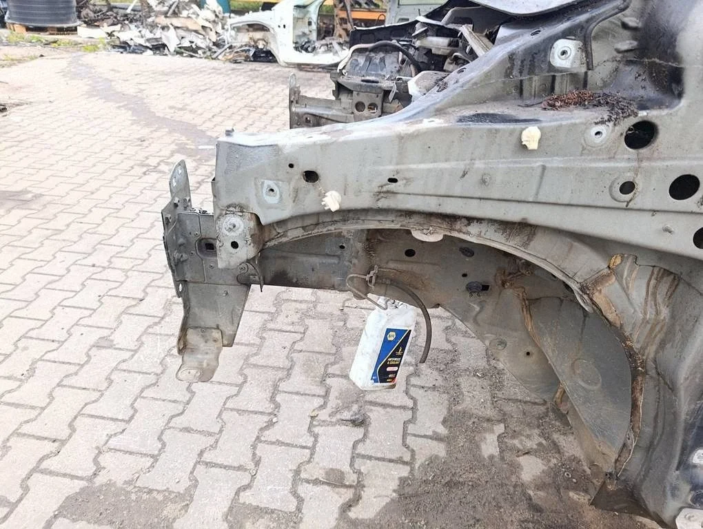 Renault Captur I LIFT Podluznica vänster fram image 4