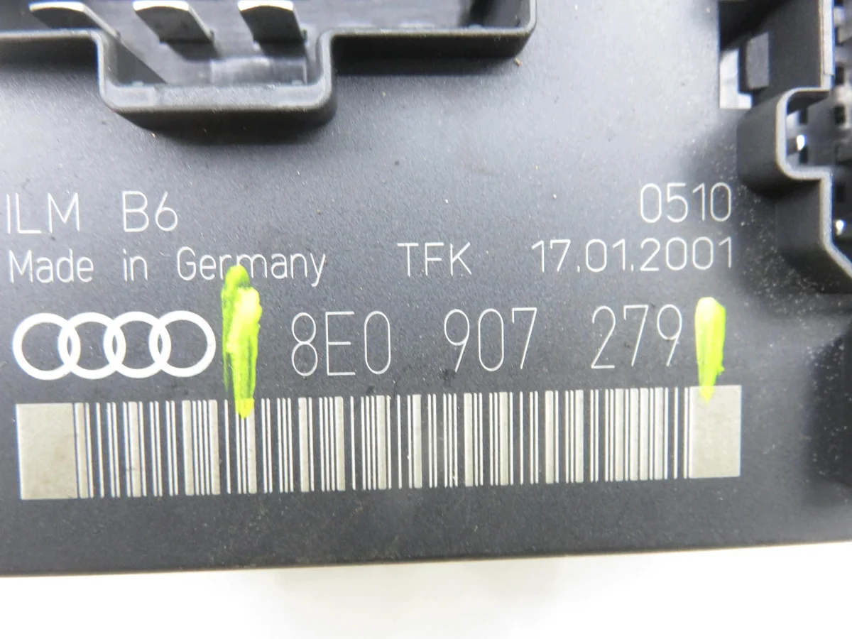 Audi A4 B6 8E0907279 - Controlador Luzes image 3