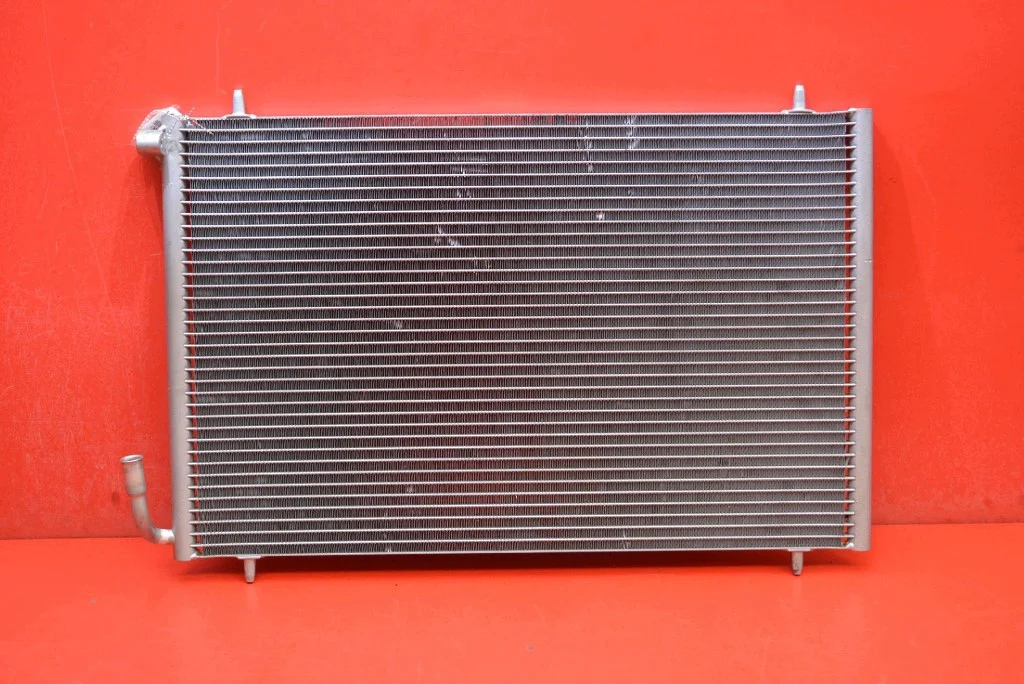 Radiador Aire Acondicionado Peugeot 206 CC Usado