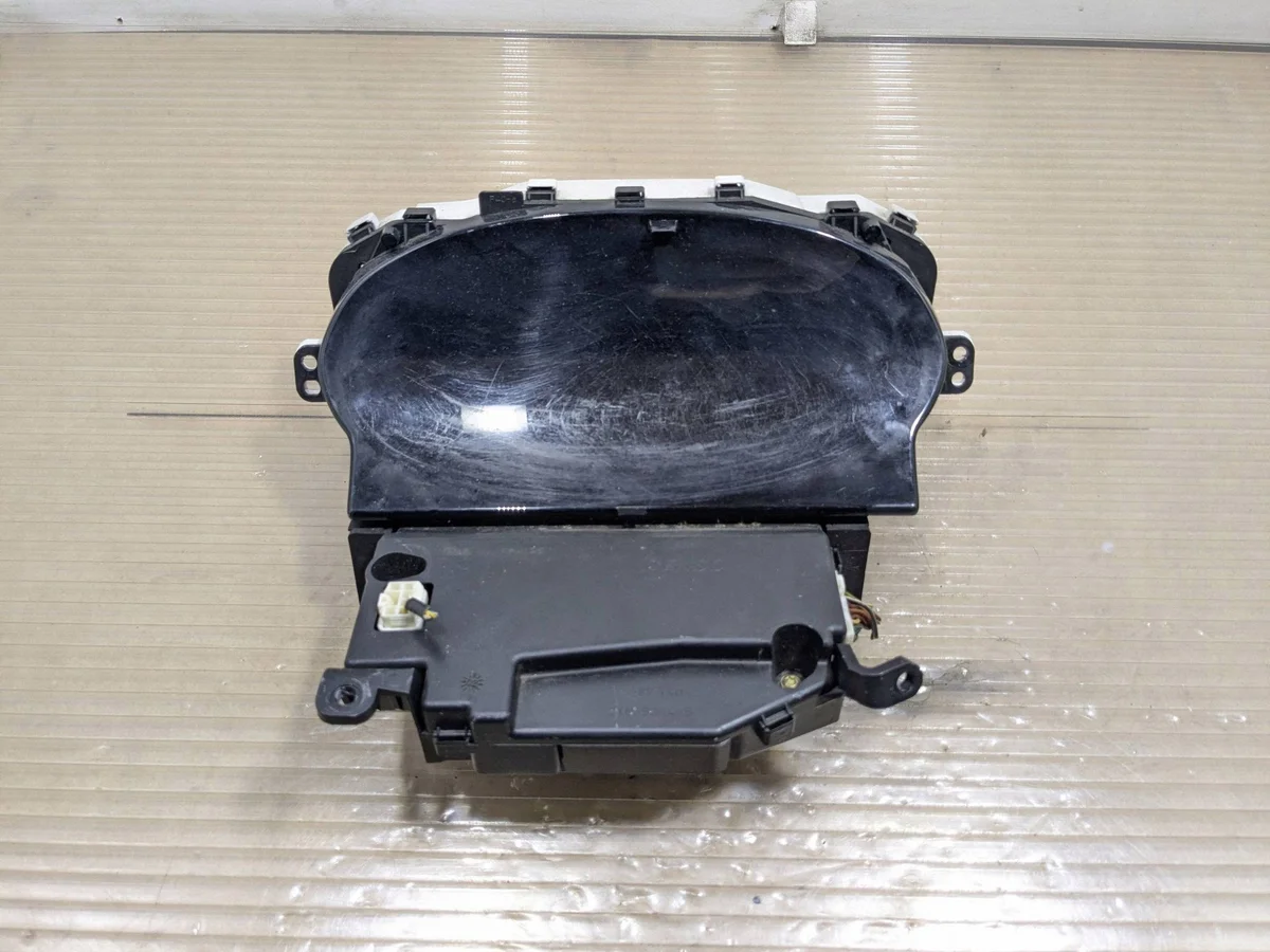 Tachometer Toyota Yaris I 1.3 Benzin 216558653