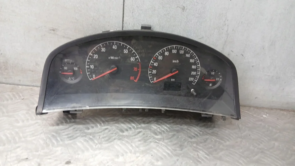 Painel de Instrumentos Opel Vectra C 1.8B 02-05