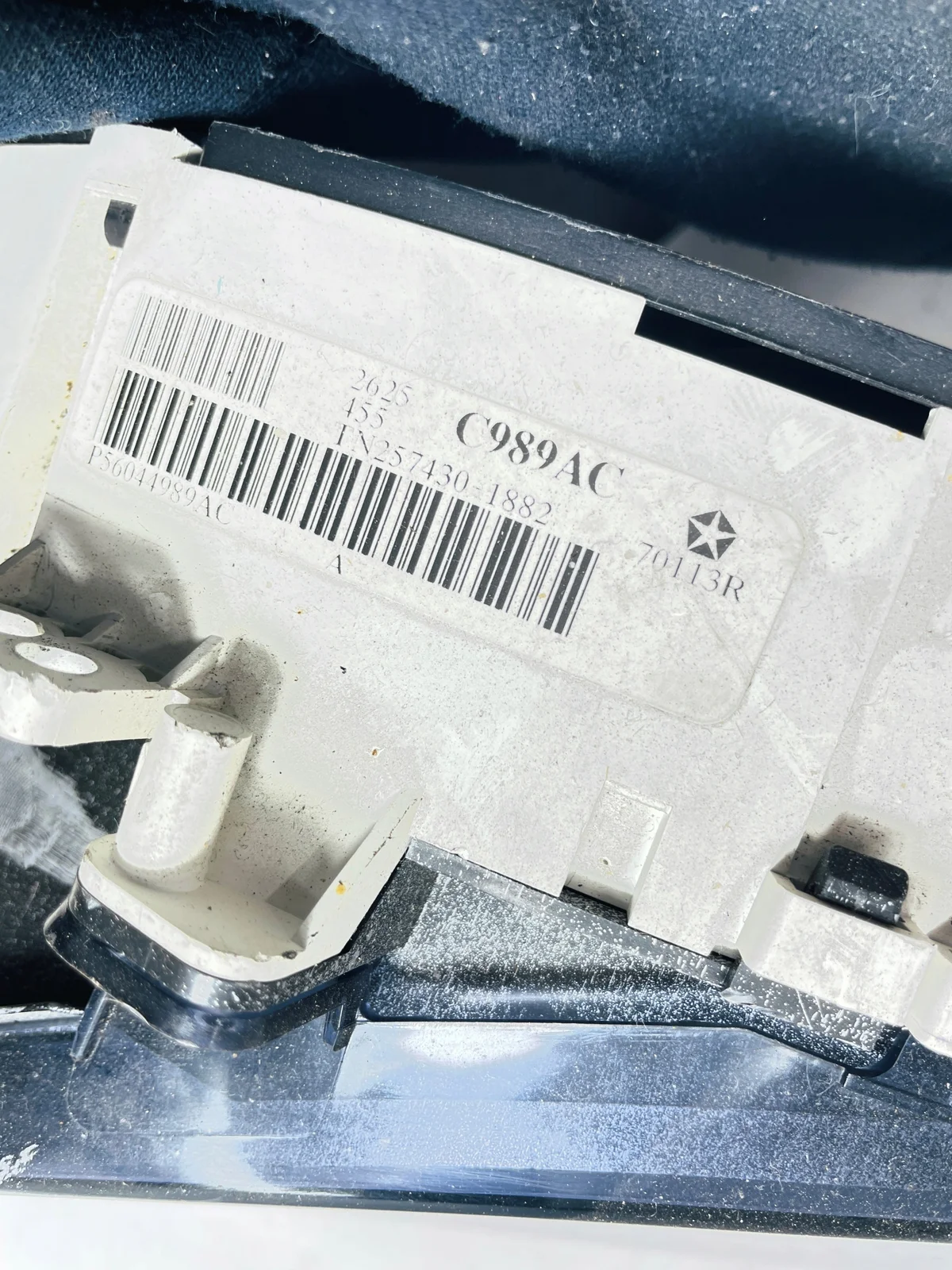 Speedometer Gauge Chrysler Pacifica C989AC image 3