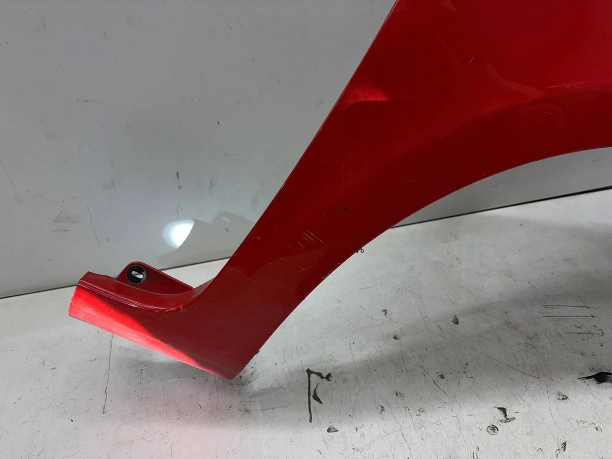 Renault Clio III Kotflügel Rechts Vorne Gebraucht image 4