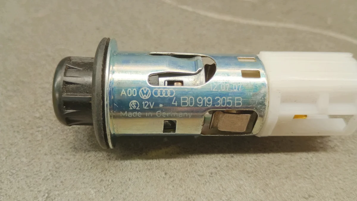 Acendedor Audi A6 C6 S Line 4B0919305 image 4
