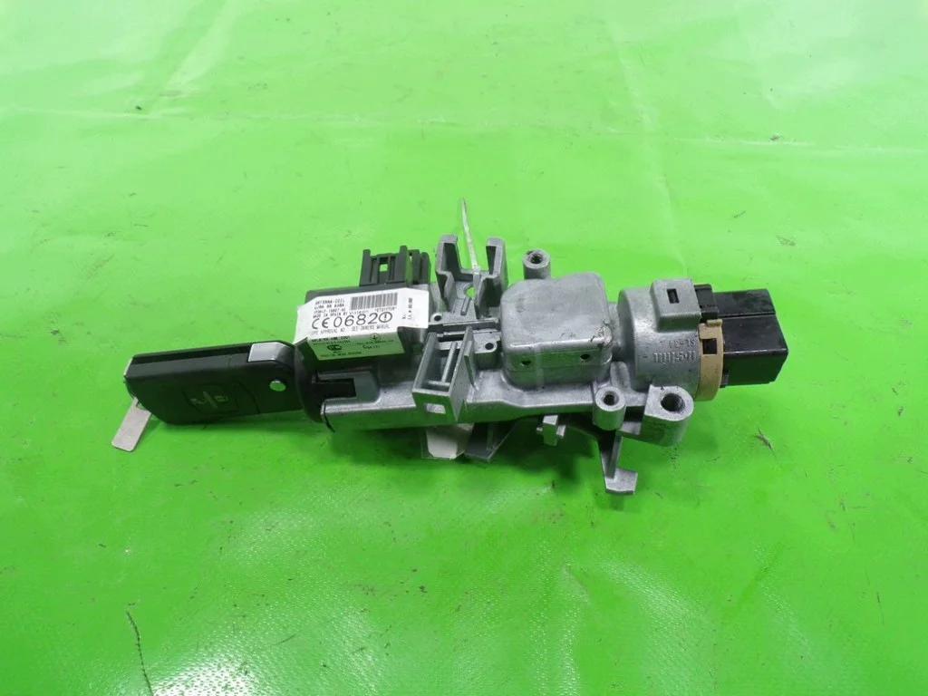 MAZDA 6 I LIFT STACYJKA YP2ACF-15607-AC