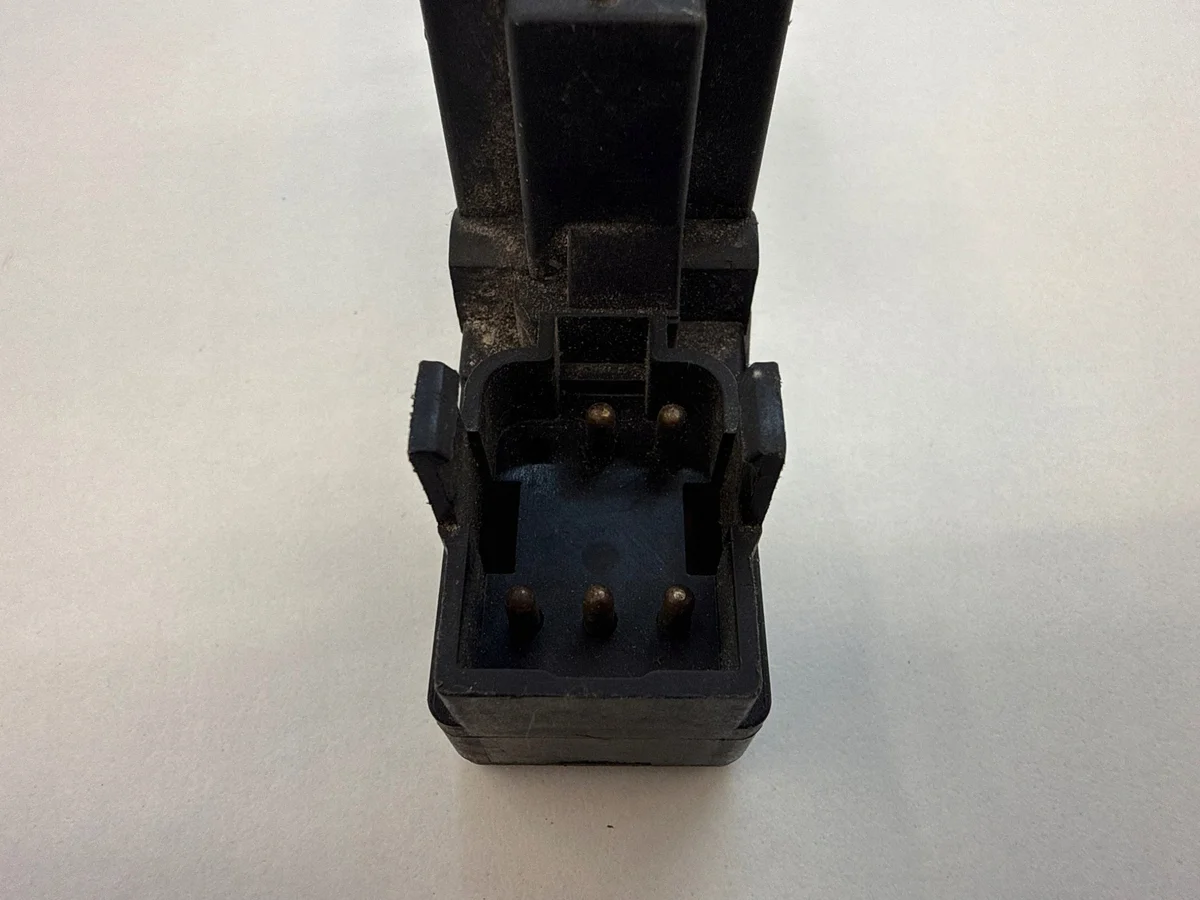 BMW 5 E34 Achterklep Actuator thumbnail 7