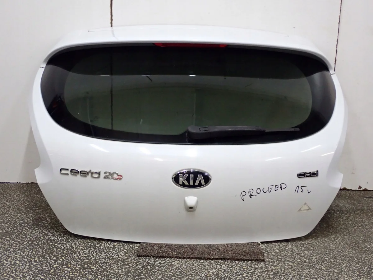Takaluukku Kia Pro Ceed II Käytetty