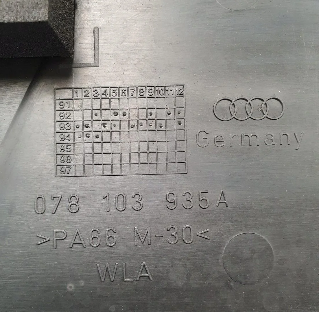 Audi A6 C4 A4 B5 2.6v Motorhuv 078103935A image 3