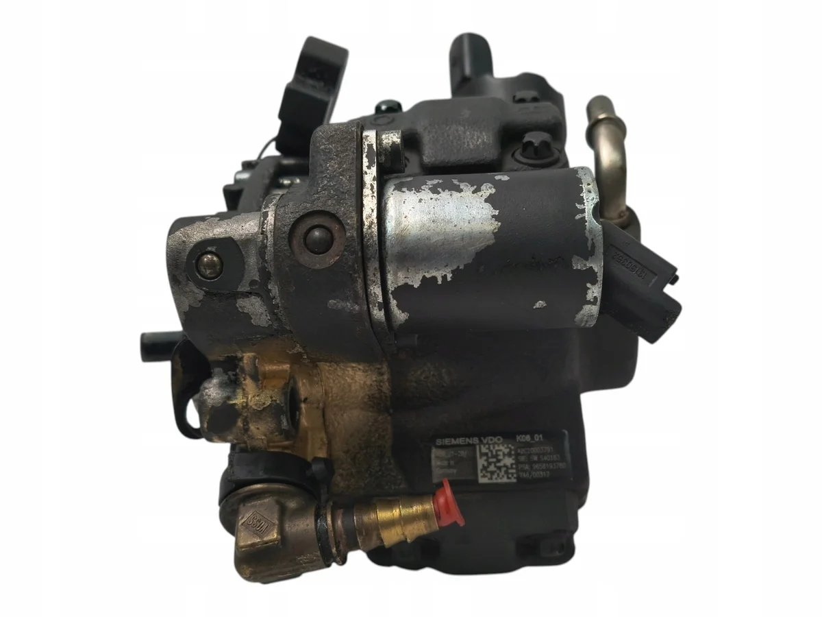 Polttoainepumppu Volvo V50 S40 2.0 D