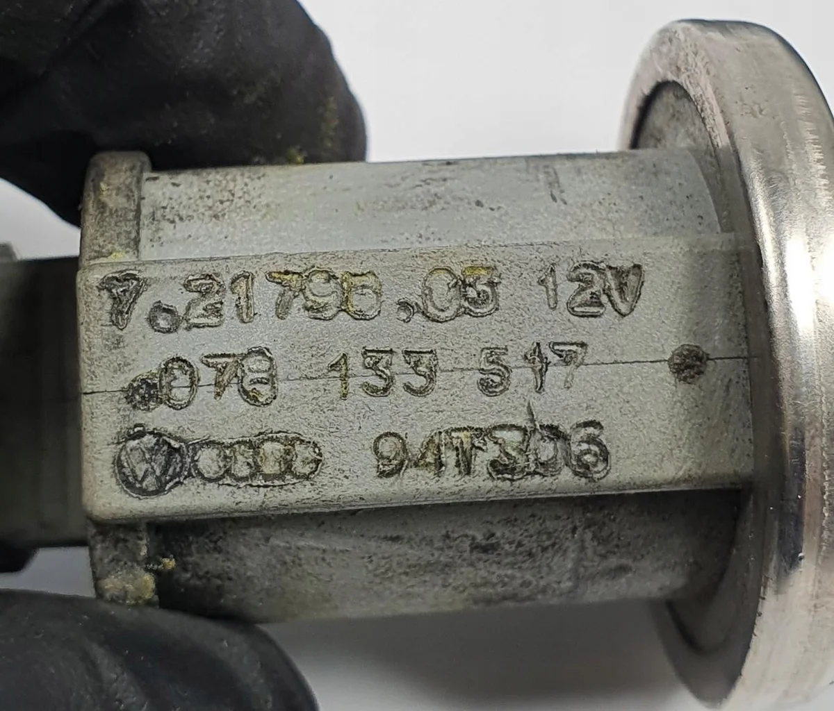 Audi 100 Vacuum Valve 078133517 Used image 3